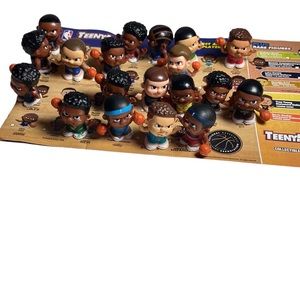 NBA TeenyMates 19 Figures and Puzzle Series 7